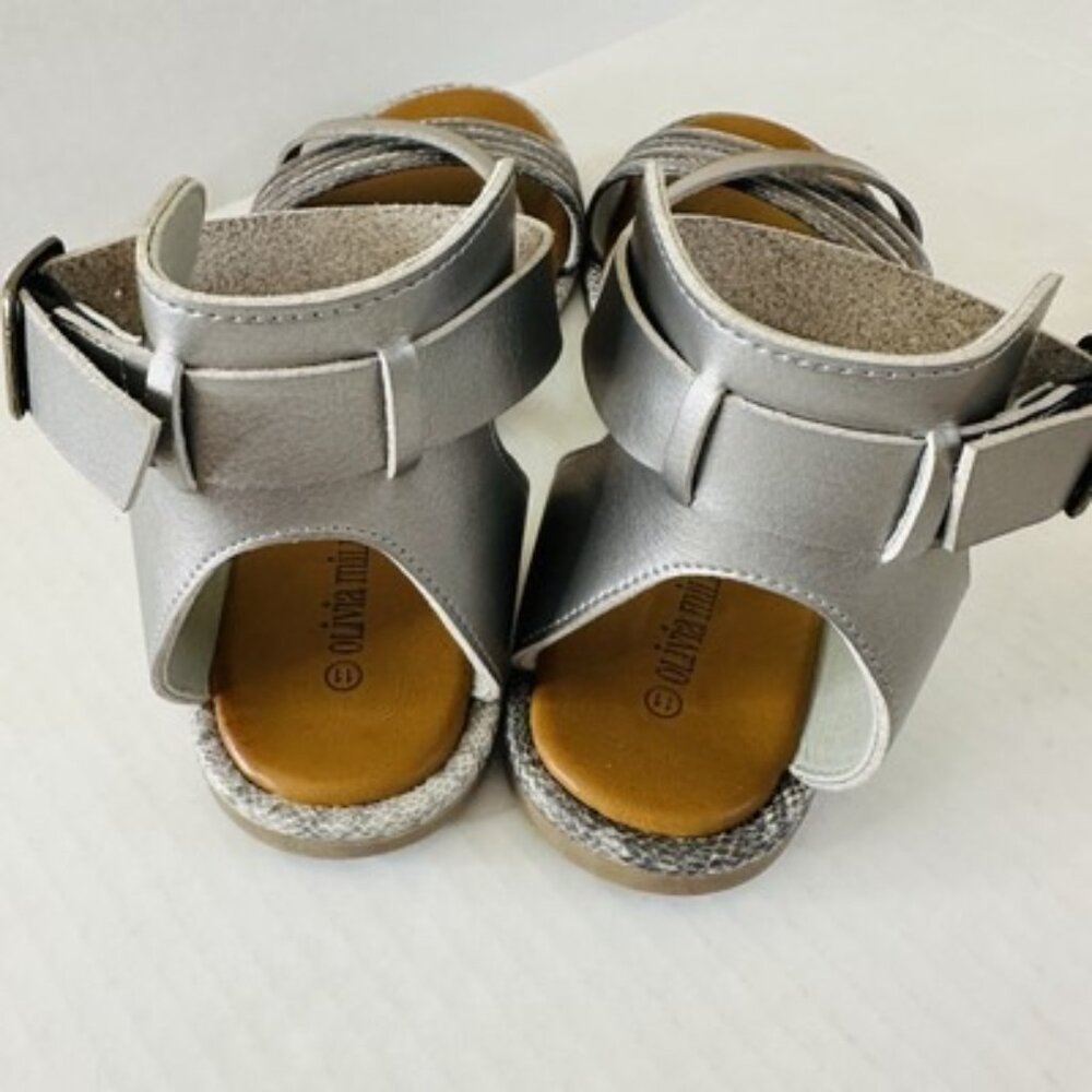 Olivia Miller Women Sandals Kailey Pewter Snakeskin Style Buckle Flats Size 11 - Picture 8 of 16